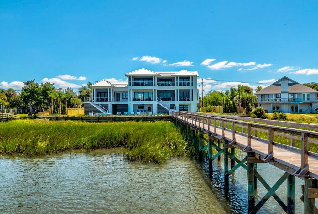 New Waterfront Home With Deep Water Dock Isle of Palms Buitenkant foto