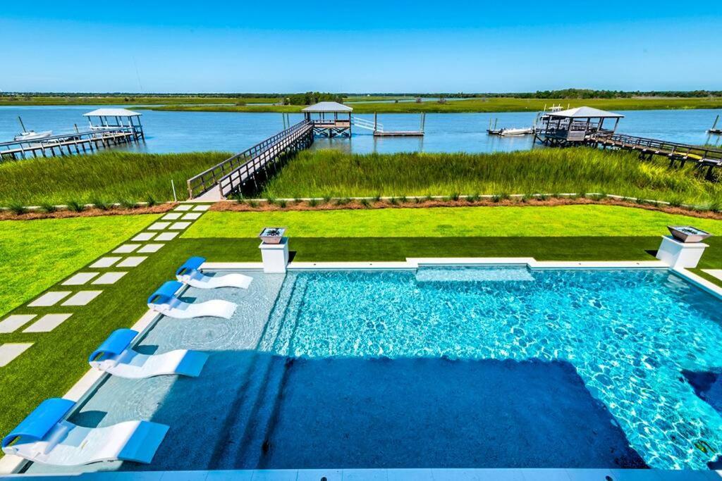New Waterfront Home With Deep Water Dock Isle of Palms Buitenkant foto