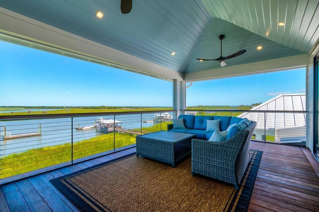 New Waterfront Home With Deep Water Dock Isle of Palms Buitenkant foto