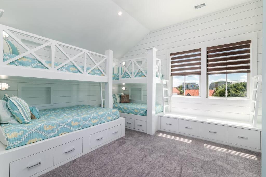 New Waterfront Home With Deep Water Dock Isle of Palms Buitenkant foto
