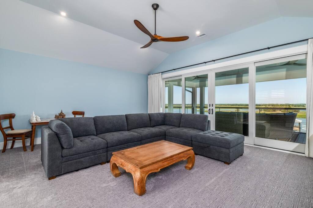 New Waterfront Home With Deep Water Dock Isle of Palms Buitenkant foto