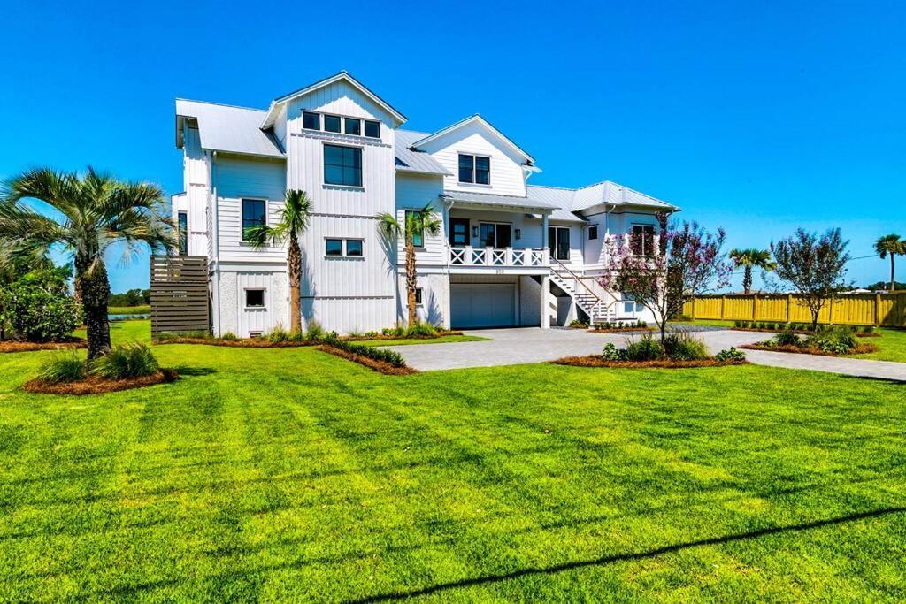 New Waterfront Home With Deep Water Dock Isle of Palms Buitenkant foto