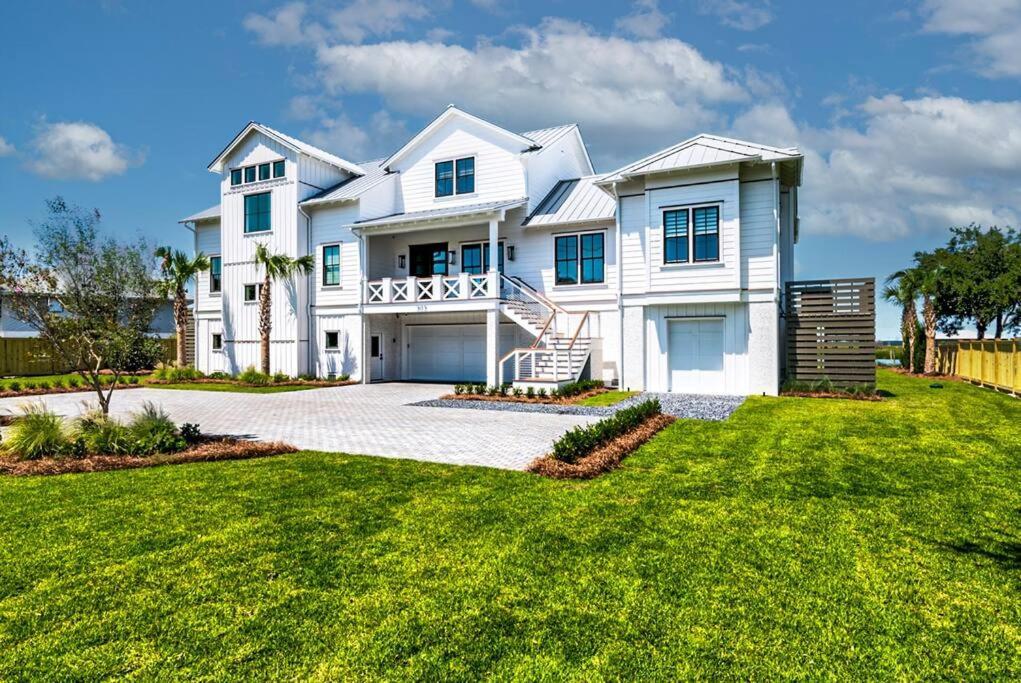 New Waterfront Home With Deep Water Dock Isle of Palms Buitenkant foto